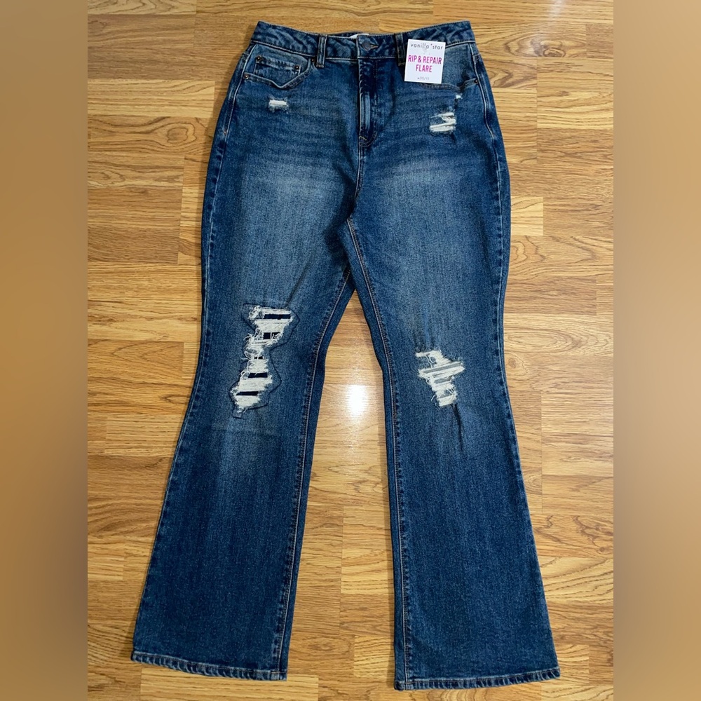 Vanilla Star Rip and Repair Flare Jeans Juniors Size 11 Super High Rise NWT